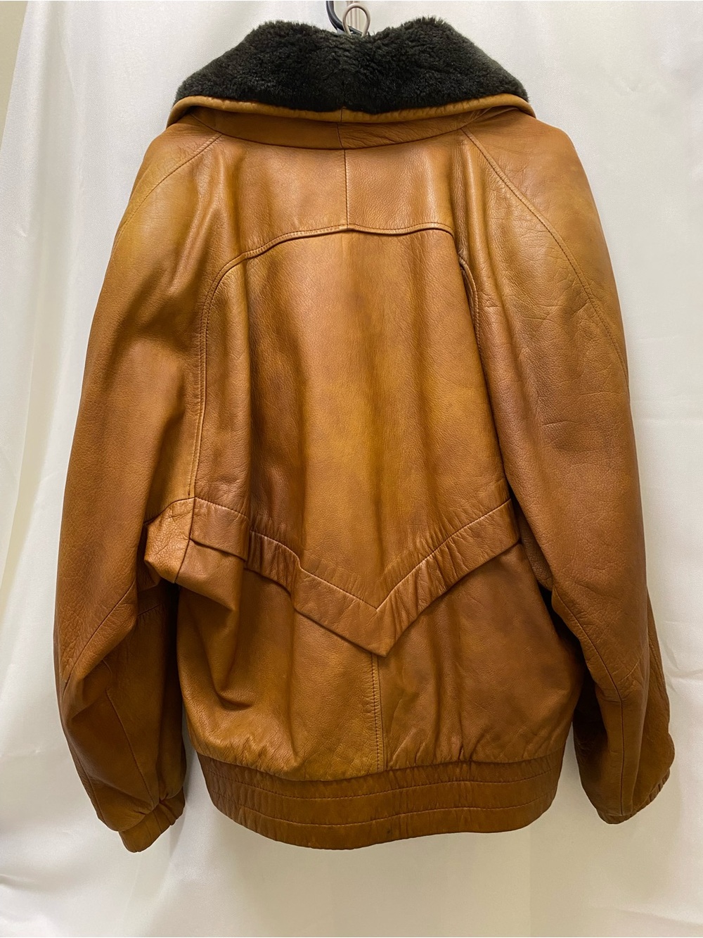 Men's Cognac Leather Jacket with Black Shearling Collar - Picture 2 of 7